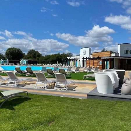 The Sunflower Luxury Caravan At Tattersall Lakes Hotel Tattershall Ngoại thất bức ảnh