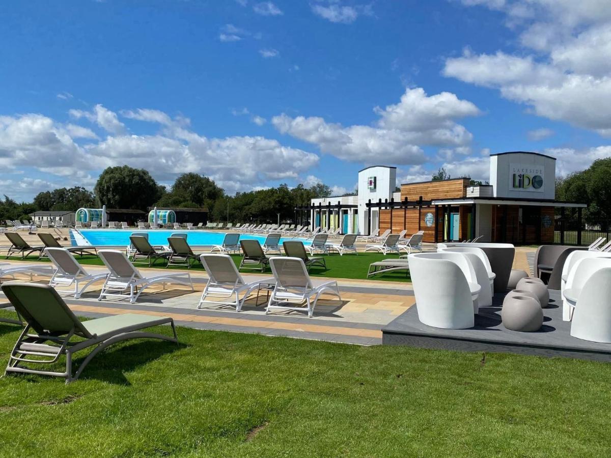 The Sunflower Luxury Caravan At Tattersall Lakes Hotel Tattershall Ngoại thất bức ảnh